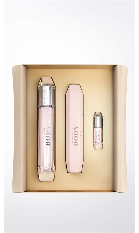 Burberry body tender gift set